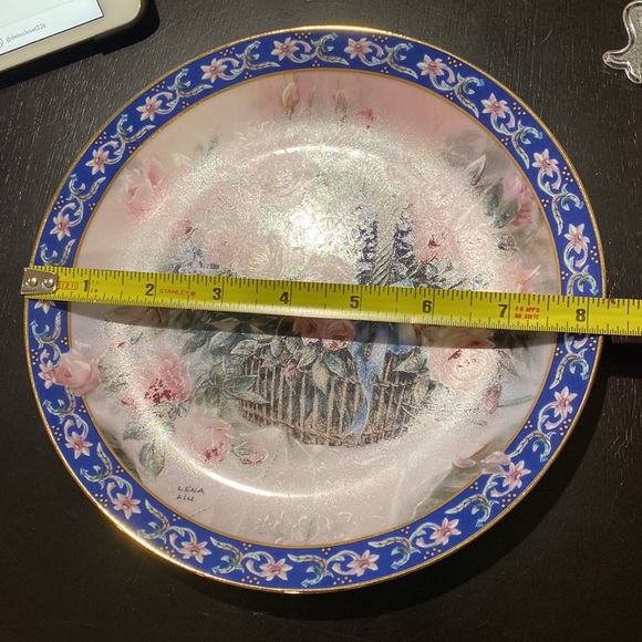 W. L. George Fine China, Set of 3 Lena Liu’s Basket Bouquets Collection Plates - Picture 8 of 8